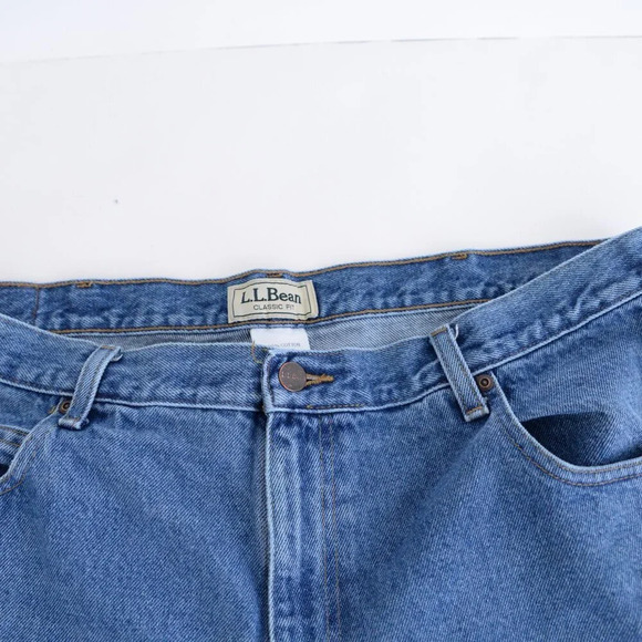 L.L. Bean Classic Fit Blue Mid-wash 100% Cotton Straight Leg Denim Jeans 40X29 - Picture 7 of 12